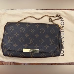 ‼️YOUR FAVORITE AUTHENTIC CROSSBODY PM ‼️ 💎RARE AND DISCONTINUED⭐️ 💎👜